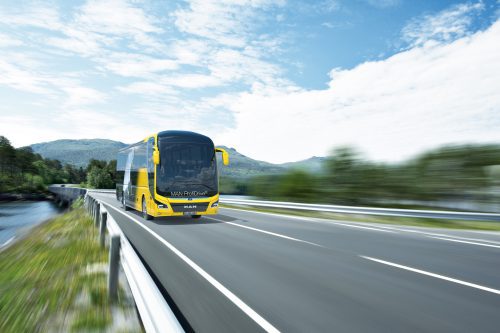 Korzyści z wynajmu długoterminowego autobusu